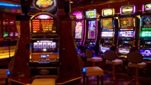 Read more about the article Ultimate Guide to DIY Casino Games: Create Fun Memories at Home